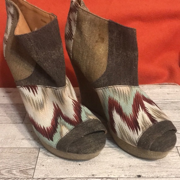 FUN WEDGES…from Charlotte Russo - Picture 2 of 6